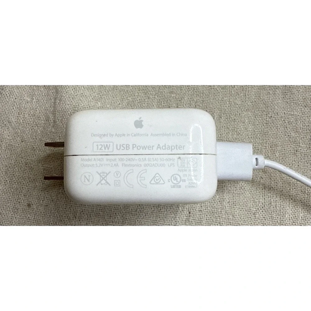 Apple 12w USB Charger Adapter for iPhones with lightning cable included